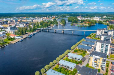 Finlandiya, Joensuu 'daki Pielisjoki' nin Riverside 'ı.