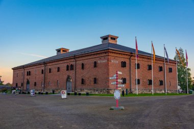 Finlandiya 'daki Savonlinna Riihisaari Müzesi' nin gün batımı görünümü.