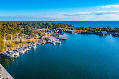 Finlandiya 'daki Aland adalarında bulunan Karingsund manzarası