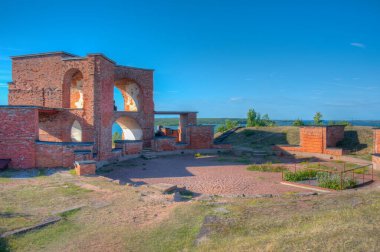 Finlandiya 'daki Aland adalarındaki Bomarsund kalesinde Notvikstornet kulesi.
