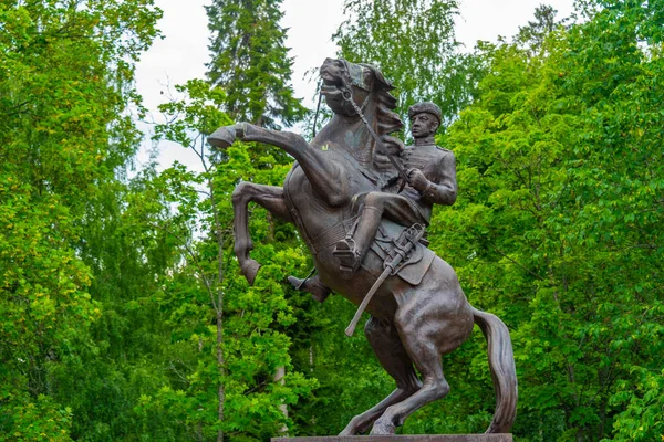 Статуя Ракуны Пацас Финском Городе Лаппеэнранта — стоковое фото