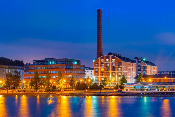 Vista Noturna Edifícios Industriais Porto Lahti Finlândia — Fotografia de Stock
