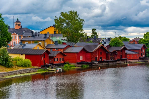 Vista Del Amanecer Cobertizos Madera Roja Ciudad Finlandesa Porvoo —  Fotos de Stock