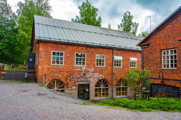 芬兰Fiskars老工厂的砖头建筑 — 图库照片