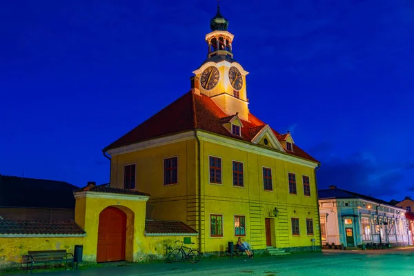 stock image Sunset view of the old town hall in Finnish town Rauma.