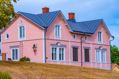 Finlandiya 'nın Mariehamn kasabasında kereste evleri.