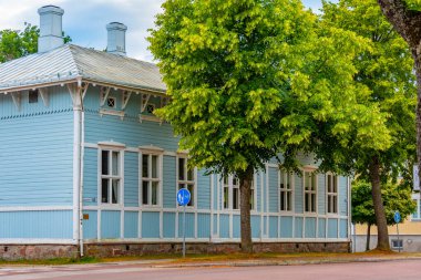Finlandiya 'nın Mariehamn kasabasında kereste evleri.