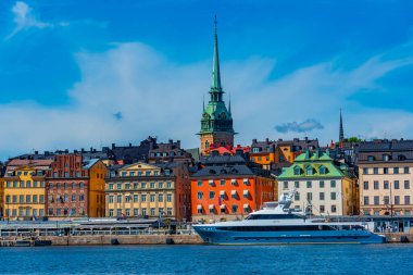 Stockholm 'deki Gamla Stan' in renkli binaları, İsveç 'in diğer yakasında görüldü...