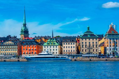 Stockholm 'deki Gamla Stan' in renkli binaları, İsveç 'in diğer yakasında görüldü...