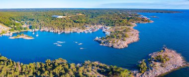 Finlandiya 'daki Aland adalarında bulunan Karingsund manzarası.