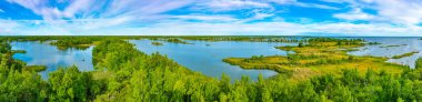 Finlandiya 'daki Kvarken takımadalarının Panorama görünümü.