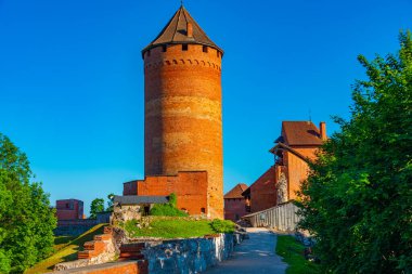 Letonya 'daki Turaida kalesinin manzarası.