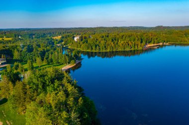 Estonya 'daki P haj karavan gölü manzarası