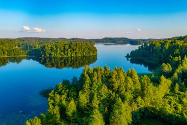 Estonya 'daki P haj karavan gölü manzarası