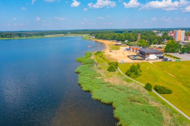 Estonya 'daki Voru' daki Tamula plajının havadan görüntüsü