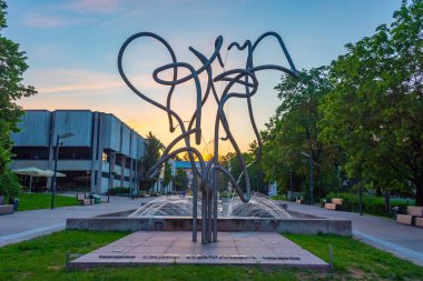 Estonya, Tartu 'da Juri Lotman heykeli.