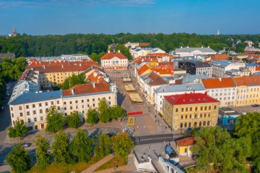 Estonya 'nın Tartu şehrinin Panorama manzarası.