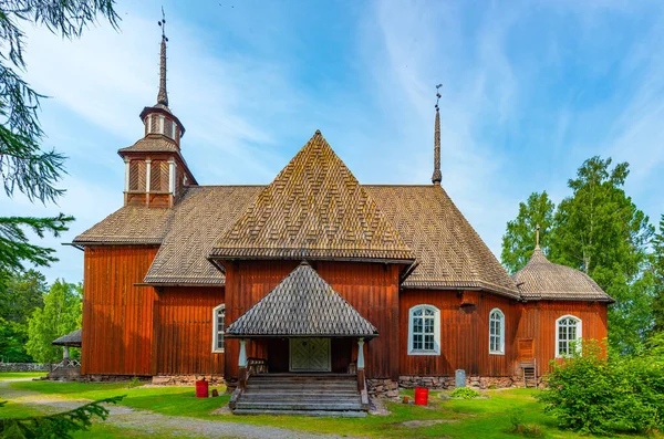 Keuruu, Finlandiya 'daki kırmızı kereste kilisesi.
