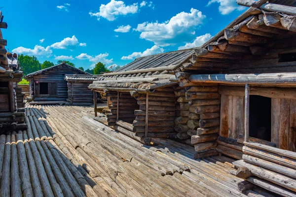 Holzhäuser See Araisi Beherbergen Ethnographische Stätte Lettland — Stockfoto
