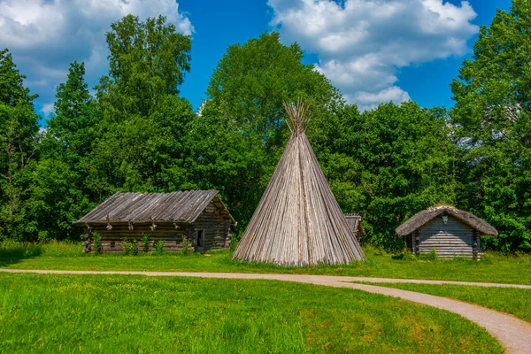 Rekonstruierte Holzhäuser Rouge Estland — Stockfoto