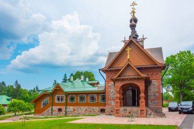 Estonya 'nın Kurem köyündeki P Htitsa Manastırı