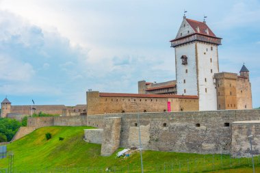 Estonya 'daki Narva Kalesi manzarası.