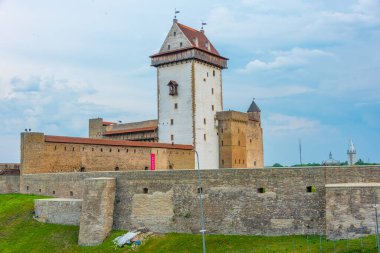 Estonya 'daki Narva Kalesi manzarası.