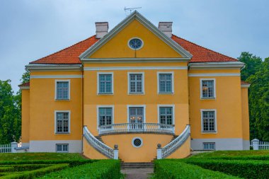 Estonya 'daki Palmse malikanesinin manzarası.