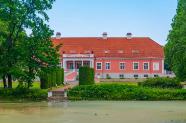 Estonya 'daki Sagadi malikanesinin görünümü.