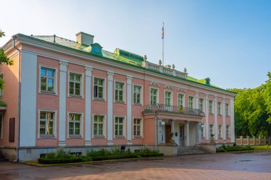 Kadriorg Sanat Müzesi ve Estonya 'nın başkenti Tallin' deki üst bahçe.