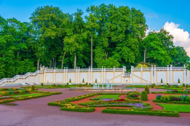 Kadriorg Sanat Müzesi ve Estonya 'nın başkenti Tallin' deki üst bahçe.