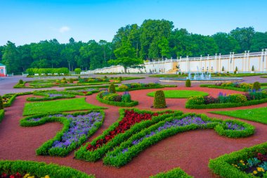 Kadriorg Sanat Müzesi ve Estonya 'nın başkenti Tallin' deki üst bahçe.