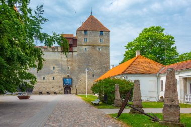 Estonya 'daki Kuressaare Kalesi manzarası.
