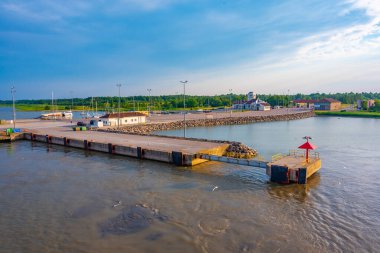 Estonya 'daki kuivastu feribot limanı.