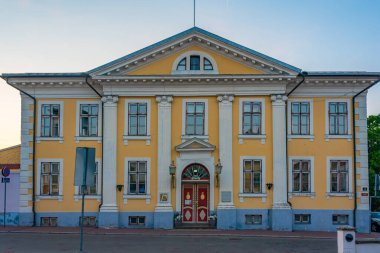 Estonya 'nın Parnu kentindeki belediye binası..