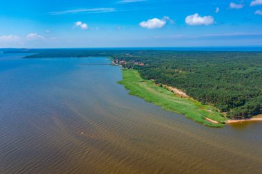 Litvanya 'da Curonian tükürüğü kıyısı.