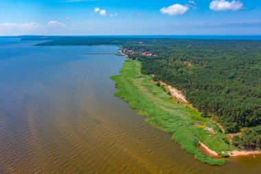 Litvanya 'da Curonian tükürüğü kıyısı.