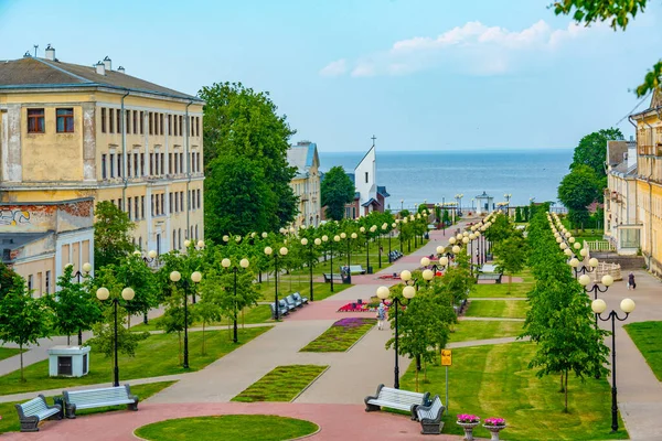 stock image Mere puiestee promenade leading to a beach in Sillamae.