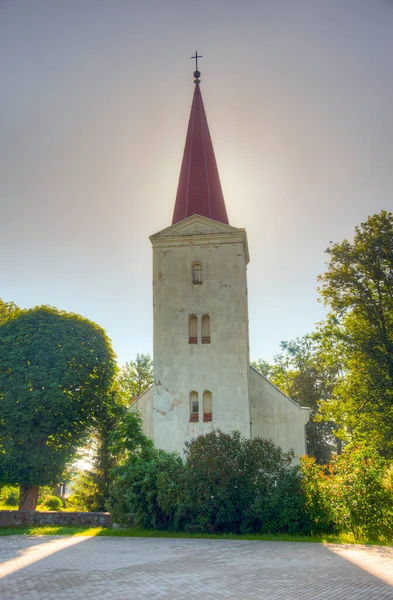 ラトビアのカンダヴァ ルーテル教会 — ストック写真