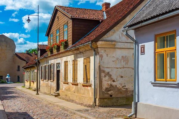 Stare Domy Łotewskiej Miejscowości Kuldiga — Zdjęcie stockowe