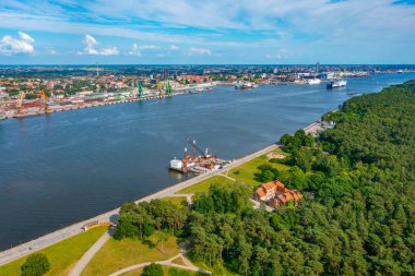 Litvanya 'daki Klaipeda sanayi limanının Panorama manzarası.