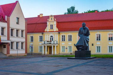 Kaunas 'ta sabah saatlerinde Maironis Litvanya Edebiyat Müzesi.