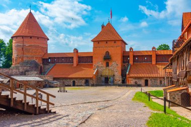 Litvanya 'daki Trakai şatosunun avlusu.