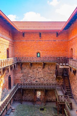 Litvanya 'daki Trakai şatosunun avlusu.