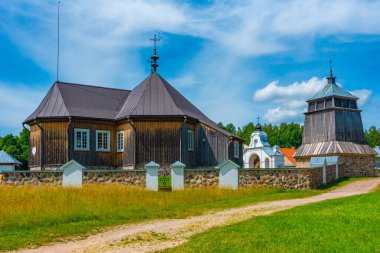 Kaunas 'taki Litvanya Açık Hava Müzesi' ndeki ahşap kilise..