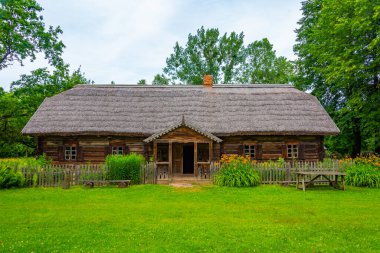 Kaunas 'taki Litvanya Açık Hava Müzesi' nde çiftlik evi..