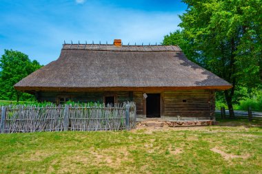 Kaunas 'taki Litvanya Açık Hava Müzesi' nde çiftlik evi..