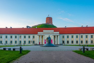 Litvanya Ulusal Müzesi Vilnius, Litvanya 'daki Gediminas Tepesi' nin altında..