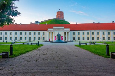 Litvanya Ulusal Müzesi Vilnius, Litvanya 'daki Gediminas Tepesi' nin altında..