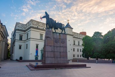Grand Duke Gediminas statue seen on Katedros Square in Vilnius, Lithuania..